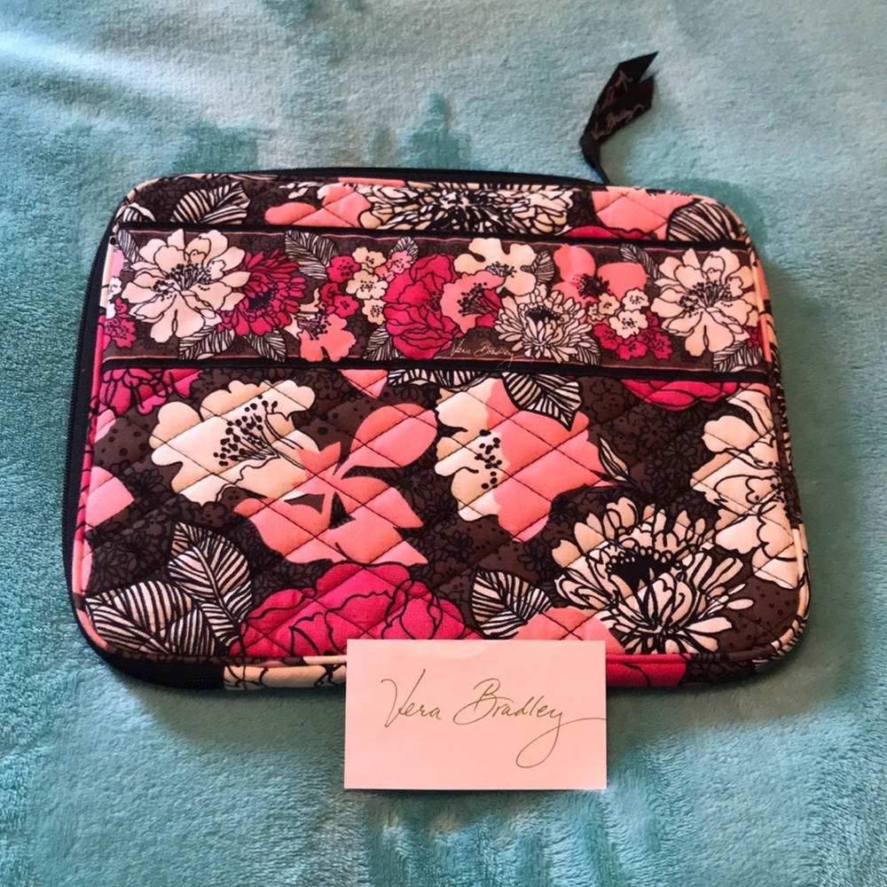 💯Beautiful Vera Bradley IPAD or MacBook case💯